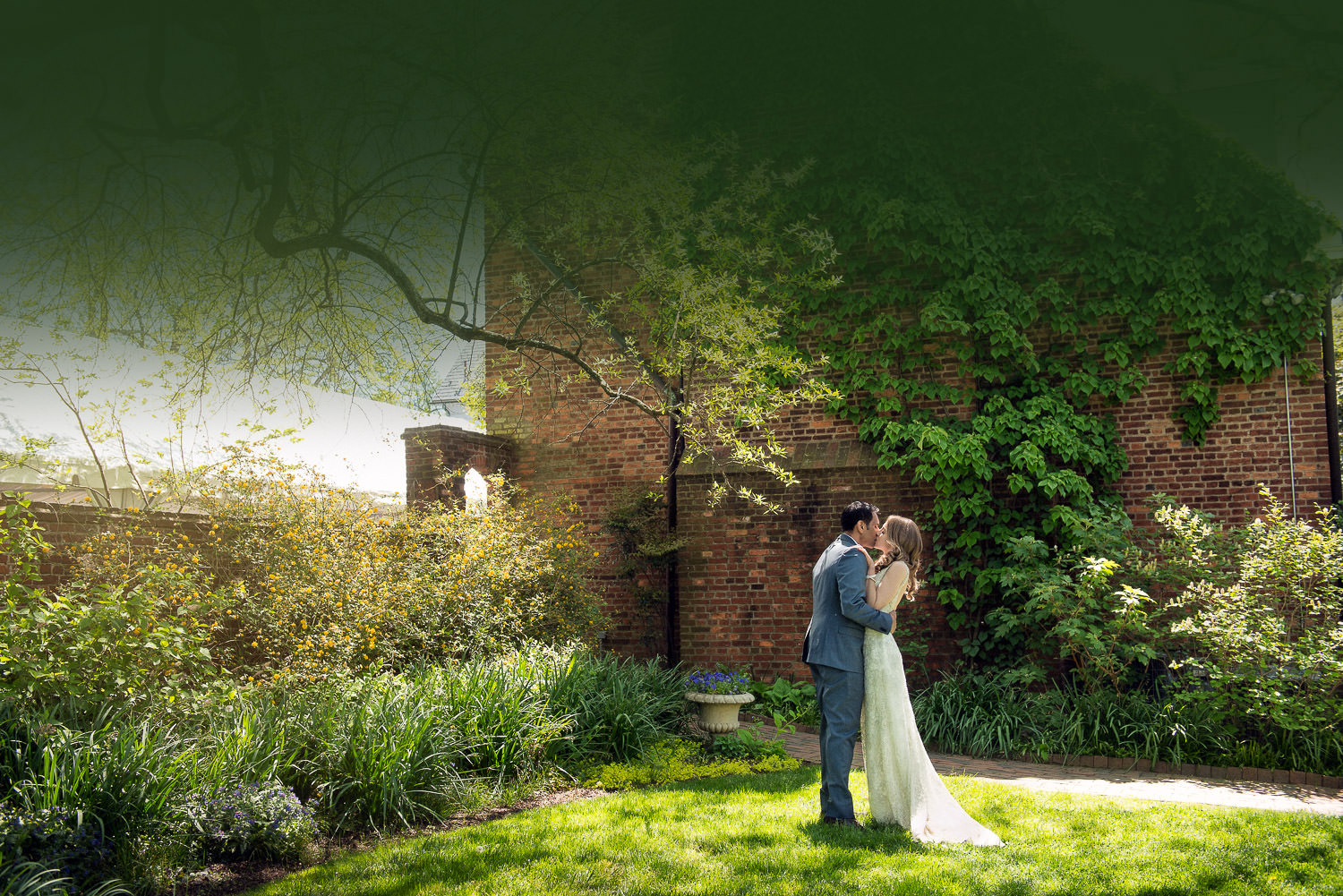 Elizabeth + Nicks wedding River walk Alexandria-988